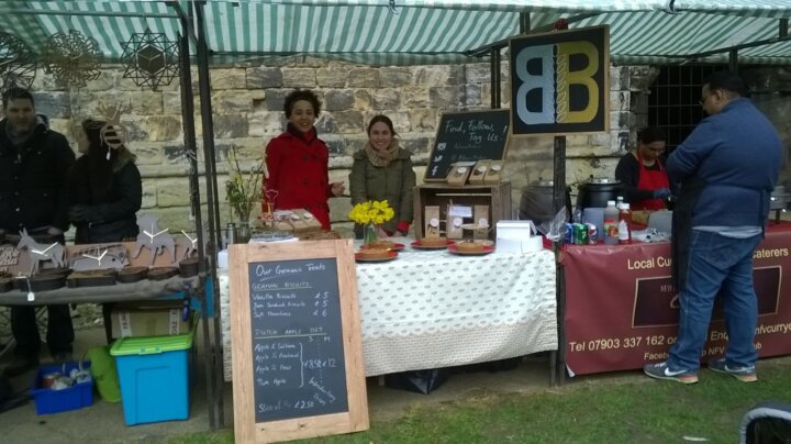 The Biskery Founders Saskia Roskam and Lisa Shepherd at a farmers market